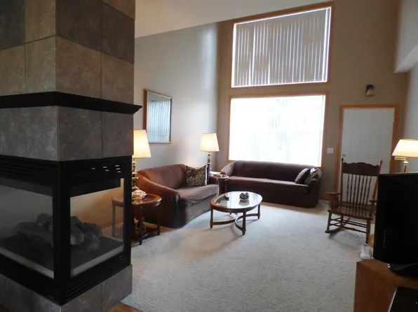 5793 Mount Curve Blvd, Monticello, MN 55362