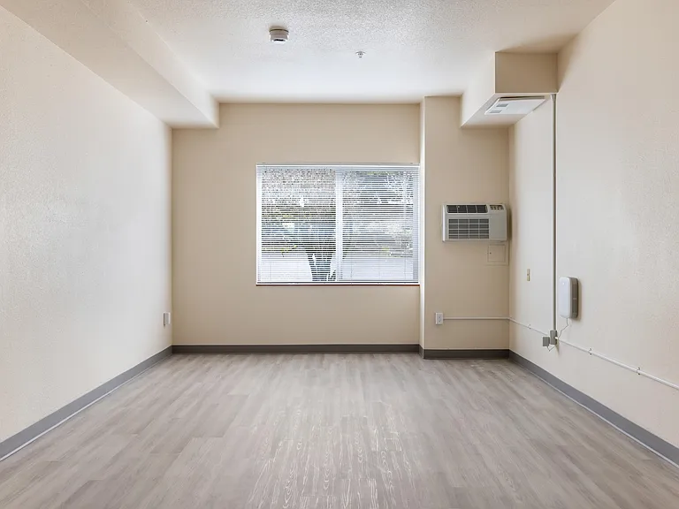 Woodland Flats Apartments — Photo 112