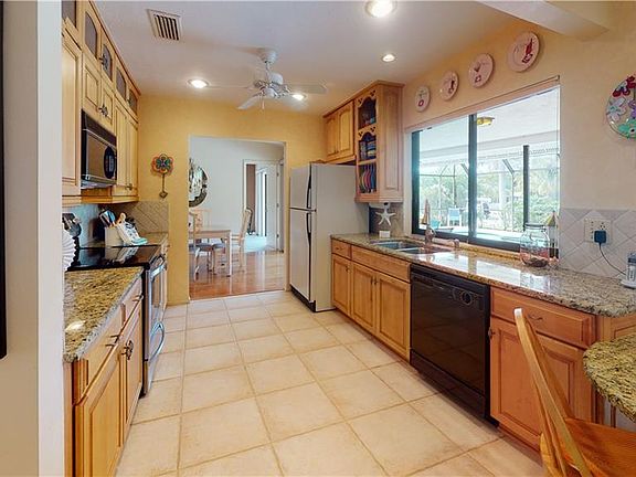 5th image of 4846 Higel Ave