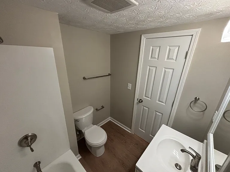 920 State St #MAIN — Photo 12