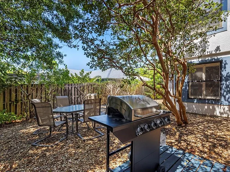 2250 SE Country Club Ln — Photo 32