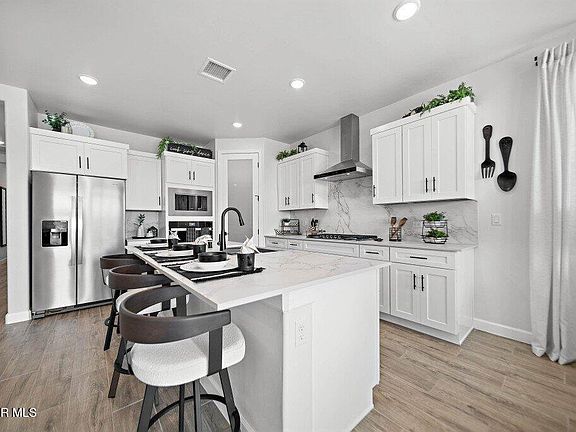 2nd image of 13864 Carolina Ponce Ave