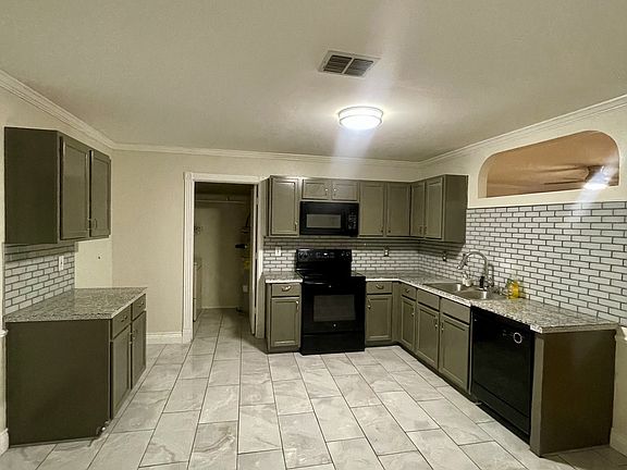 5th image of 8755 Cove Meadow Ln