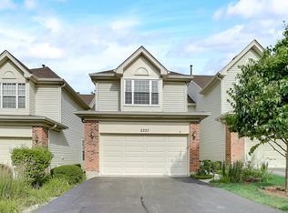 2227 Seaver Ln, Hoffman Estates, IL 60169