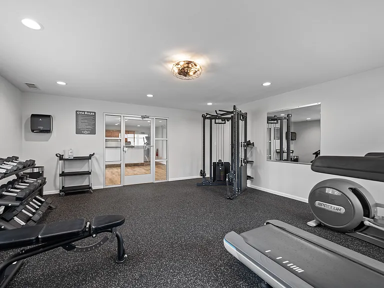 Fox Run Apartments — Photo 22