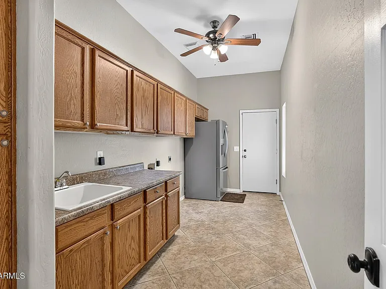 3002 E Sherry Ln — Photo 30