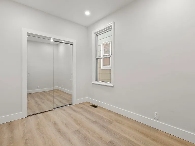 81 Humphrey Ave #1 — Photo 13
