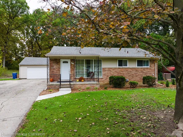 533 Tilmor Dr, Waterford, MI 48328