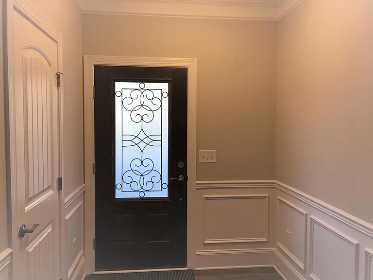 212 Daymire Glen Ln — Photo 2
