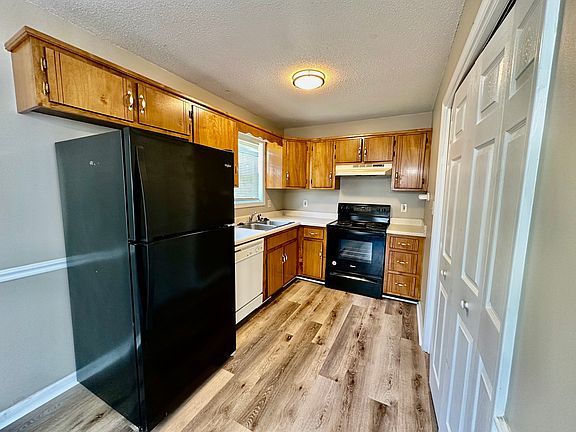 4th image of 340 Cranklen Cir