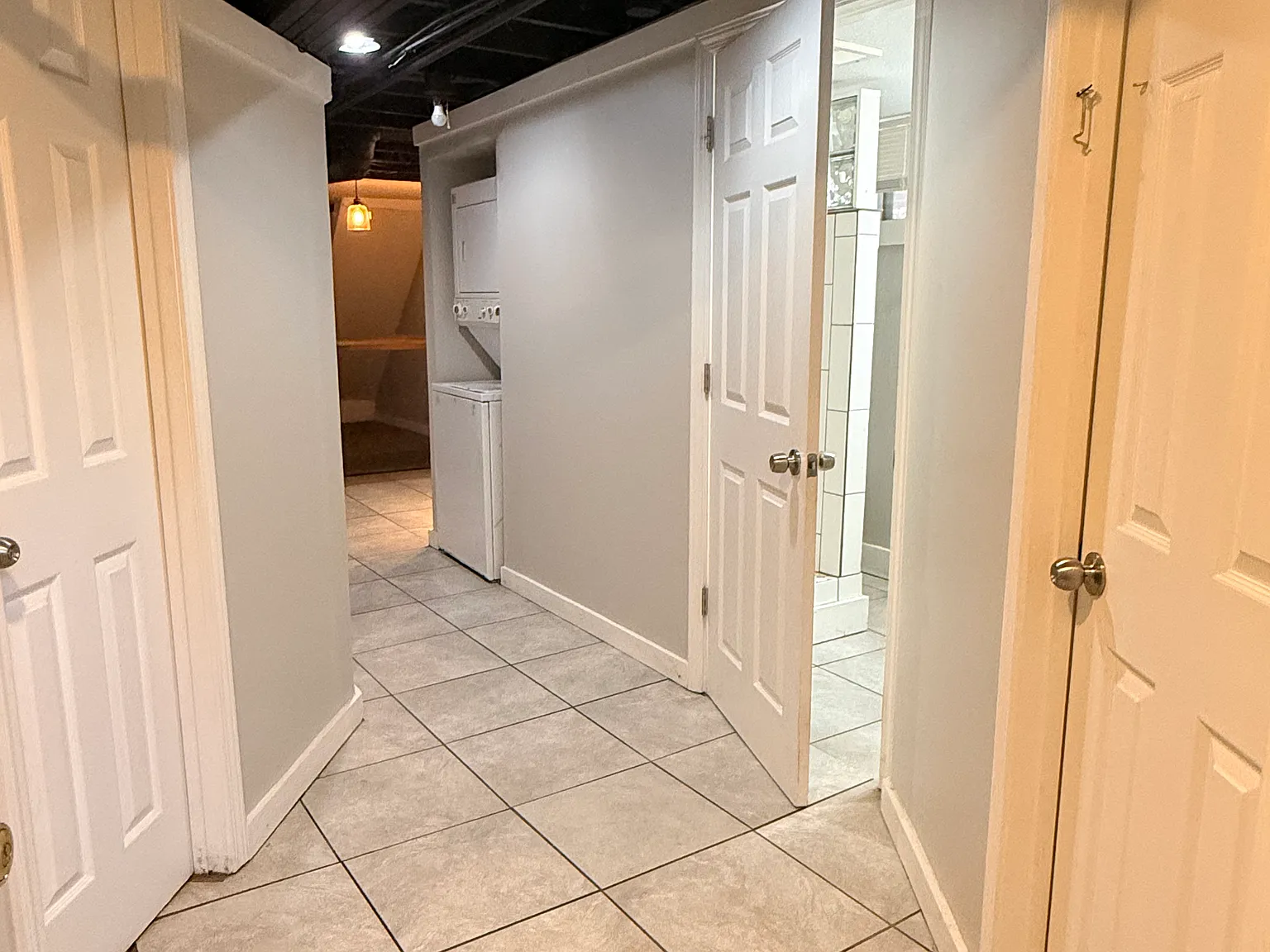 2 bed, $1,075 — Photo 4