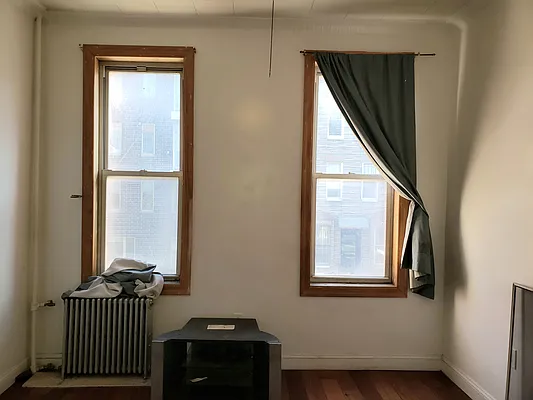 Rented by Signature Property Realty | media 39