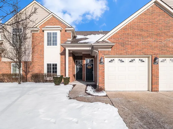 14213 Shadywood Dr, Sterling Heights, MI 48312