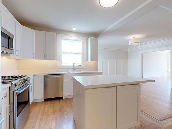 2nd image of 2153 Sacramento St APT 7