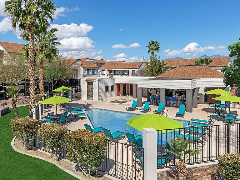 Overlook At Pantano — Photo 15