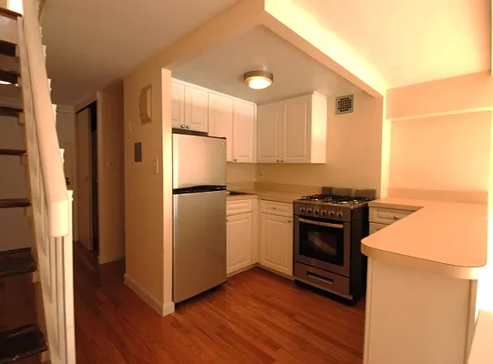 Rented by MNS | media 33