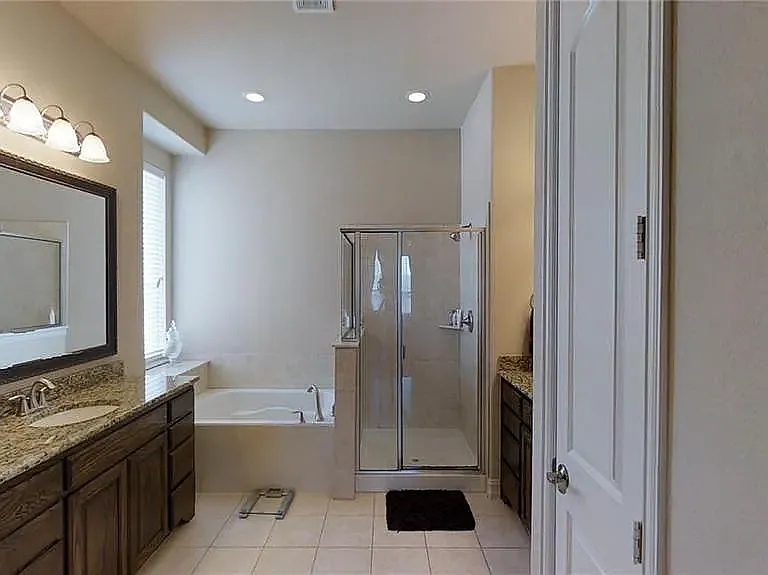 2537 Roseville Dr — Photo 26