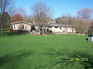 7314 Meadow Ln, Cary, IL 60013