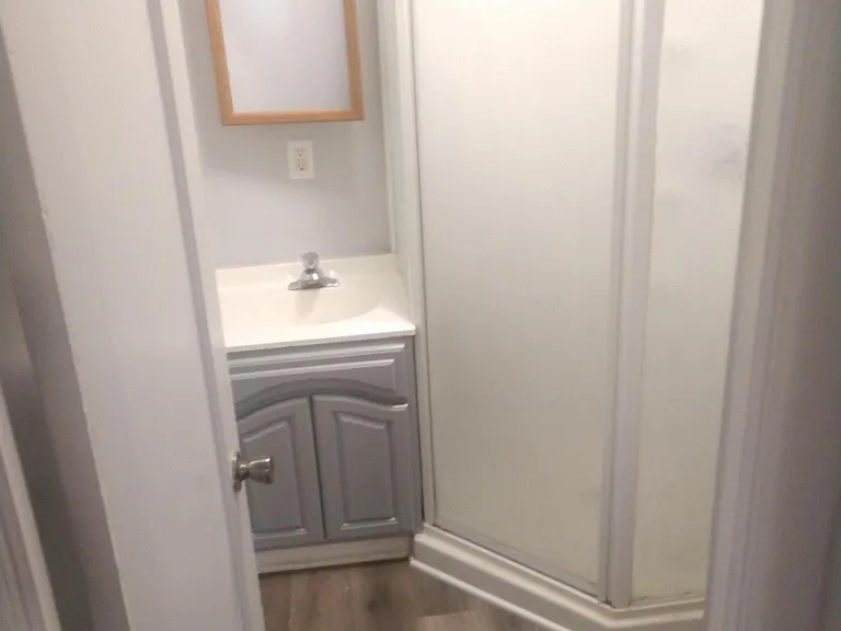 940 Judson St — Photo 17
