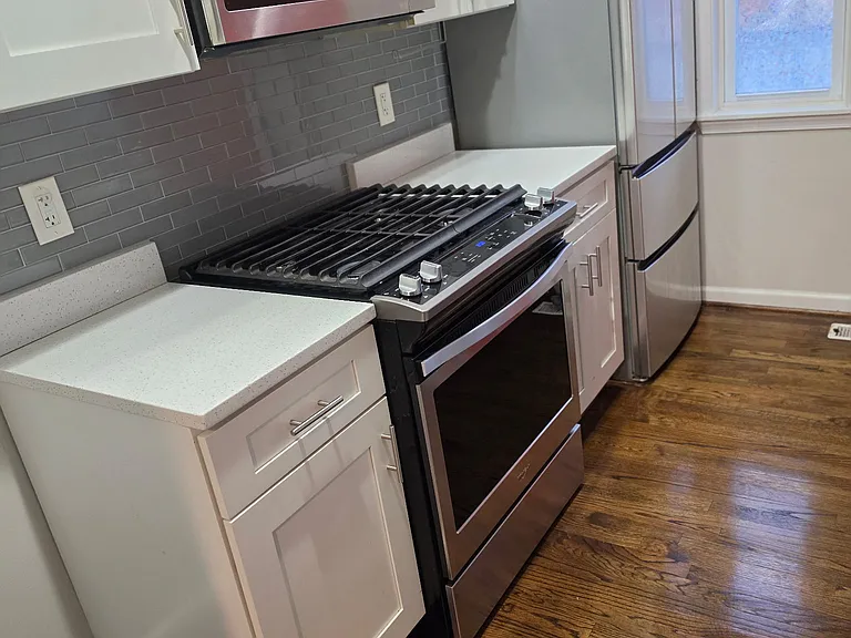 601 44th St NE — Photo 23