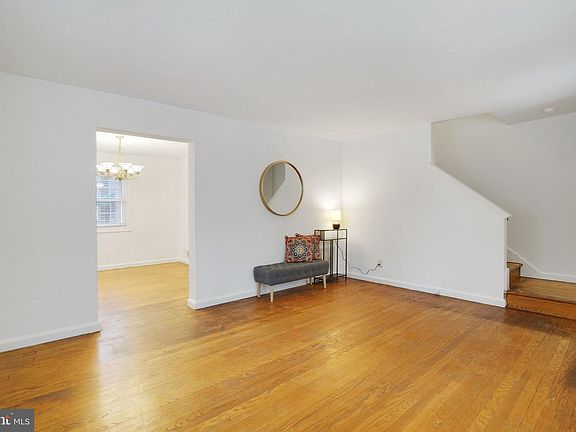 2nd image of 3 E Alexandria Ave