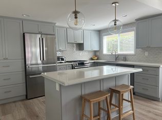 808 Delaware St, Huntington Beach, CA 92648