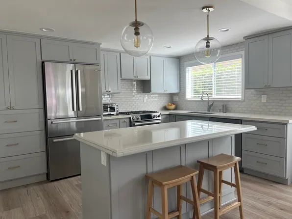 808 Delaware St, Huntington Beach, CA 92648