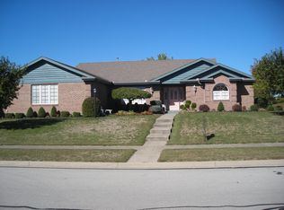 595 Golden Beech Dr, Brookville, OH 45309