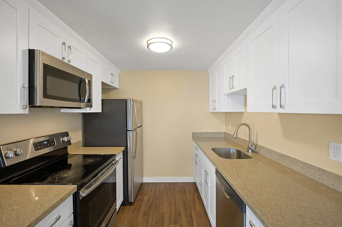 Building Photo - 1415 NW 62nd St #3
