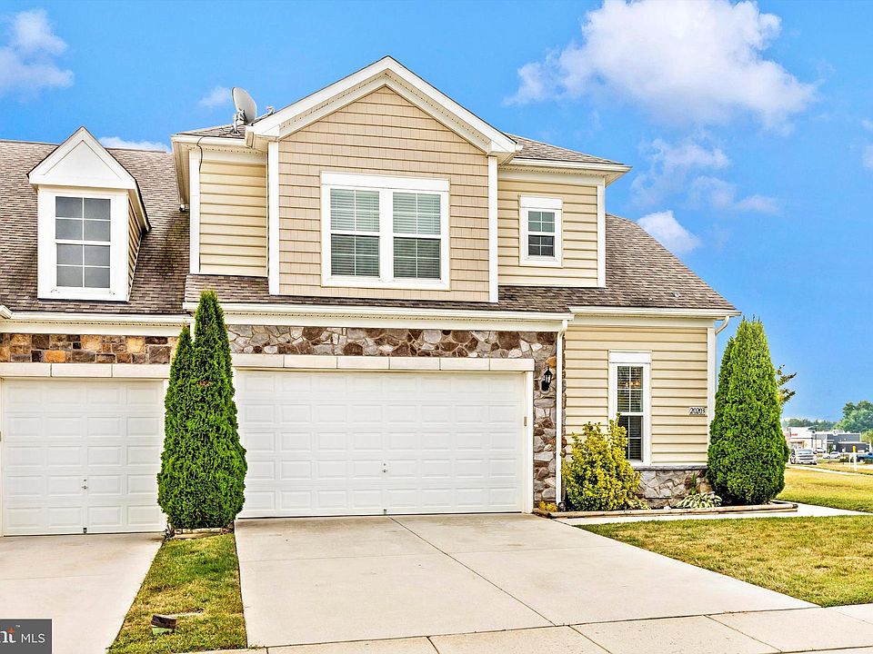 1st image of 20203 Huntington Ct