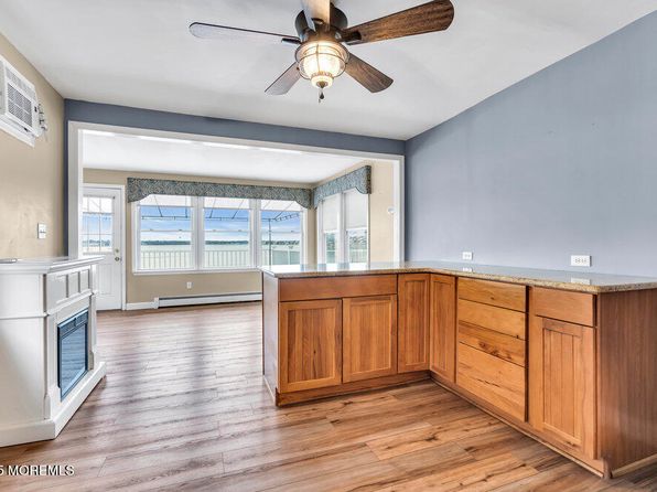 1420 Summit Avenue, Toms River, NJ 08753