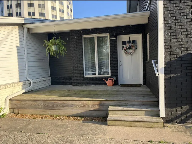 208 W Springfield Ave #A — Photo 10