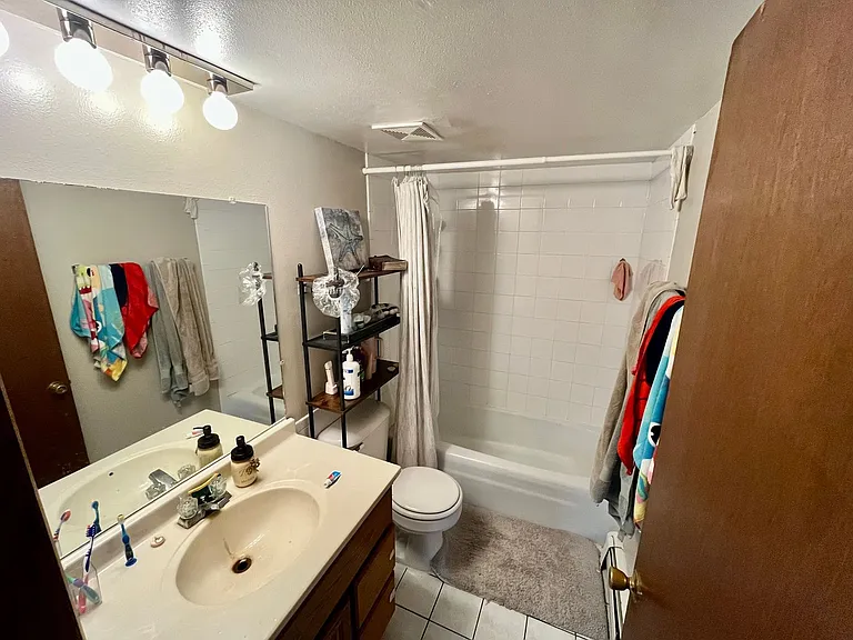 N113W15479 Francese Dr — Photo 10