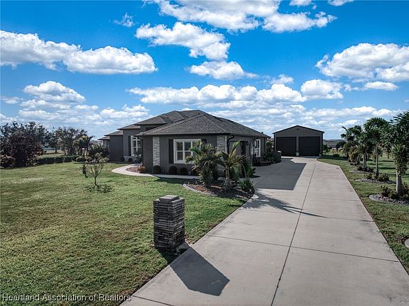 3rd image of 1907 Hibiscus Dr