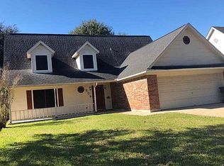 604 Carriage Ln, Nederland, TX 77627