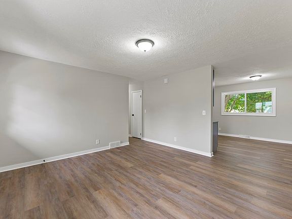 5th image of 2715 Colorado Ave