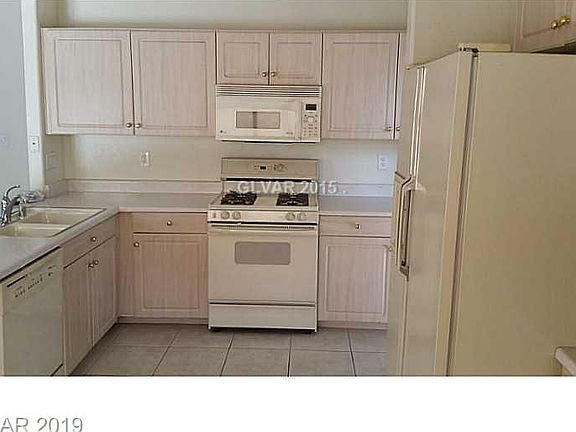 5th image of 1011 Rainbow Rock St