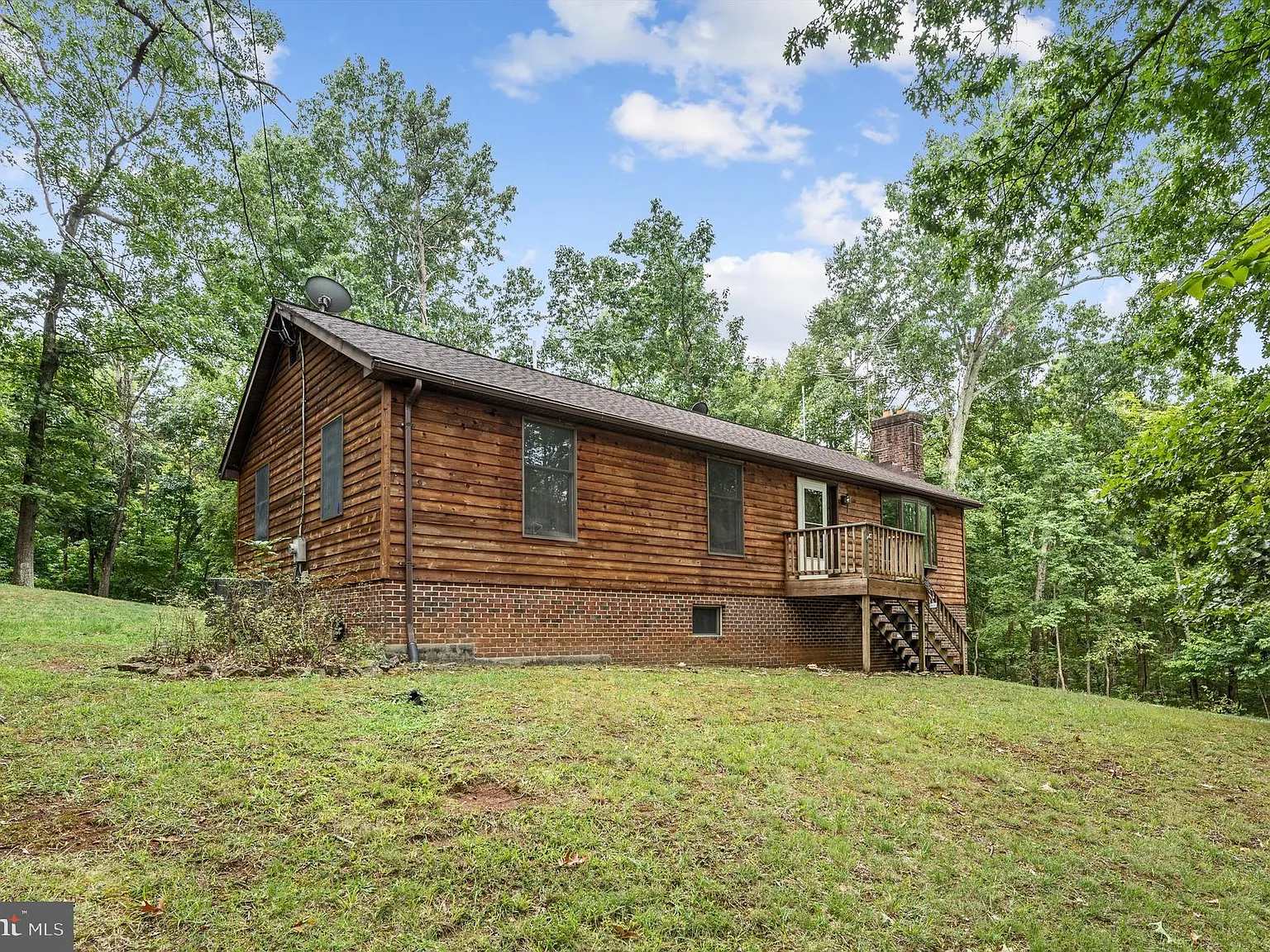 3 bed, 2.5 bath, $2,500 — Photo 2