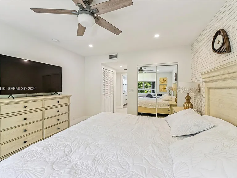 121 Crandon Blvd #251 — Photo 28