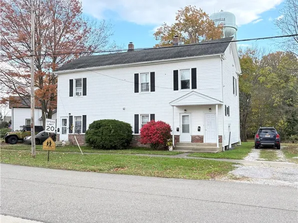 8218 Park Ave, Garrettsville, OH 44231