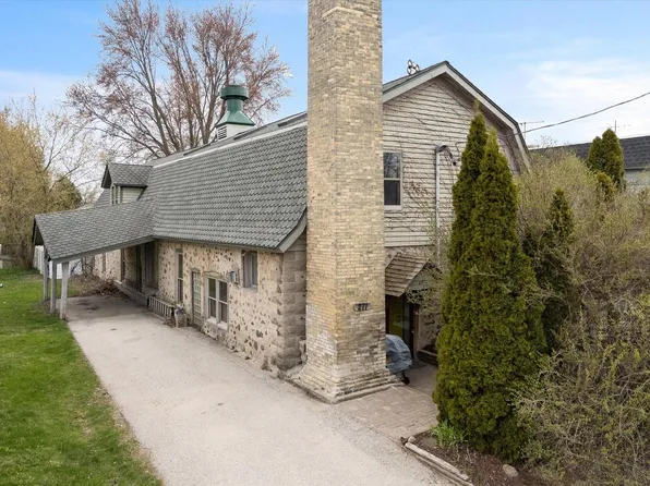 271 West Dekora STREET, Saukville, WI 53080