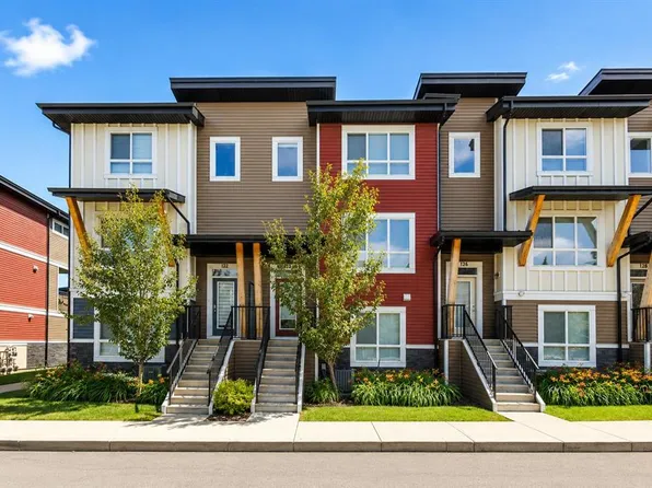 124 NW Walgrove Cv SE, Calgary, AB T2X 4E1