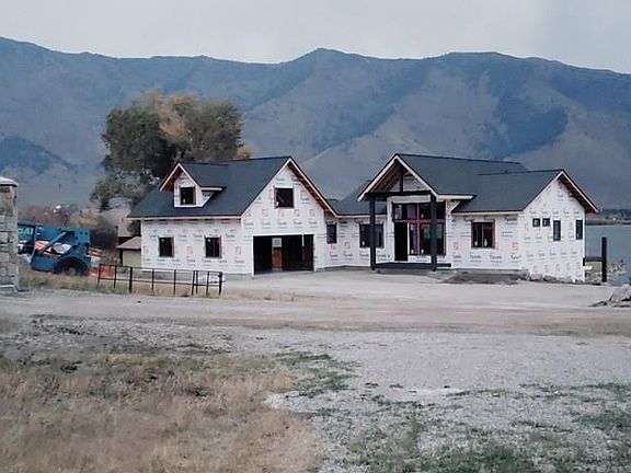 2nd image of 3601 Trophy Trout Dr