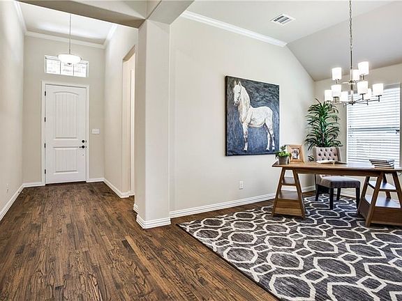 2nd image of 3002 Charles Dr