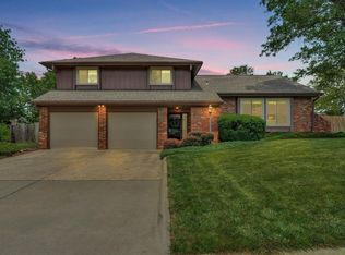 6008 SW 23rd St, Topeka, KS 66614