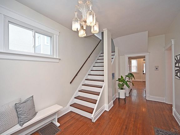 5th image of 3340 Woodburn Ave