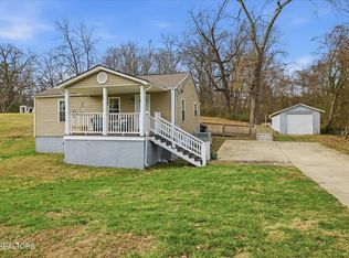 521 Hickory Dr, Knoxville, TN 37912