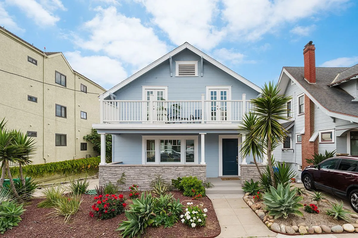 2 bed, 1.0 bath, 800 sqft, $3,500 — Photo 1