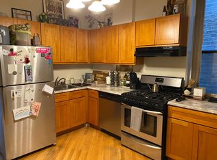 2015 W Superior St APT 1, Chicago, IL 60612