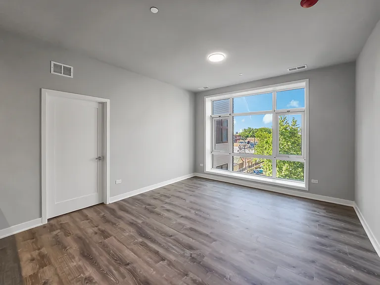 2807 S Halsted St #410 — Photo 7